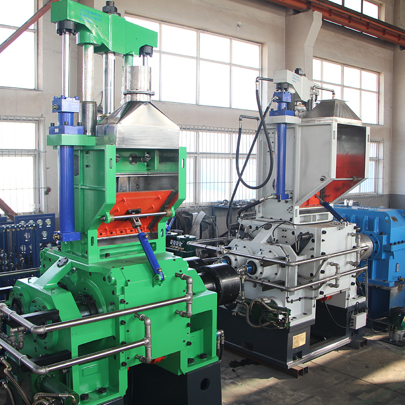 Gumový stroj Banbury