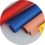 Stroj na kalandrování PVC fólie